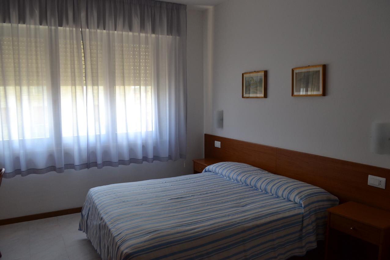Albergo Quaglia Roseto Degli Abruzzi Exterior photo